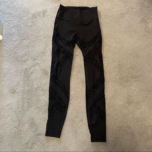Lululemon wunder under leggings with lace details